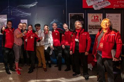 Aktive in Vereinsjacken, Kostümsitzung 2020